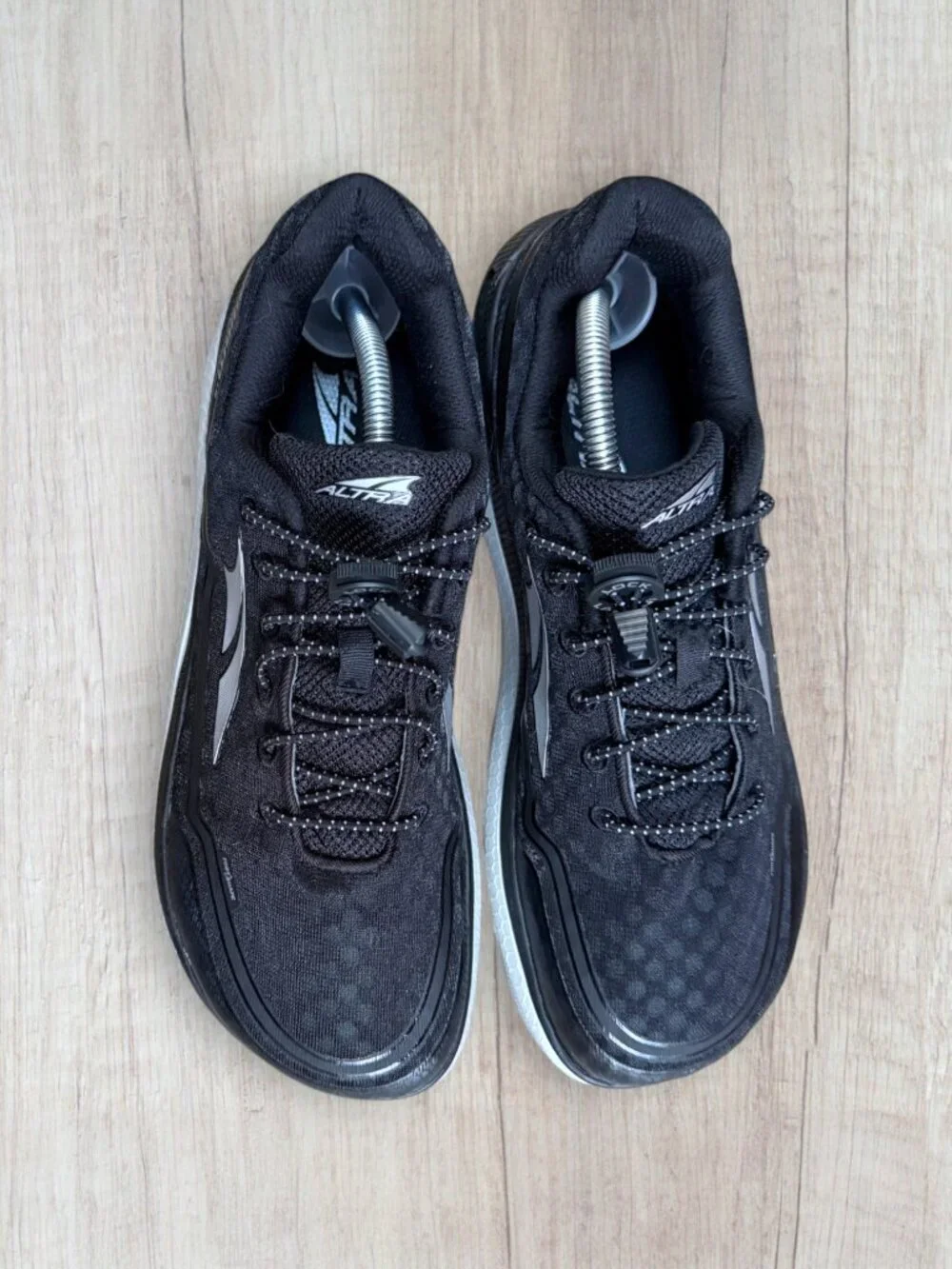 Altra Paradigm 5 Black Running Shoes Zero Drop FootShape Wide Toe Box Mens 10